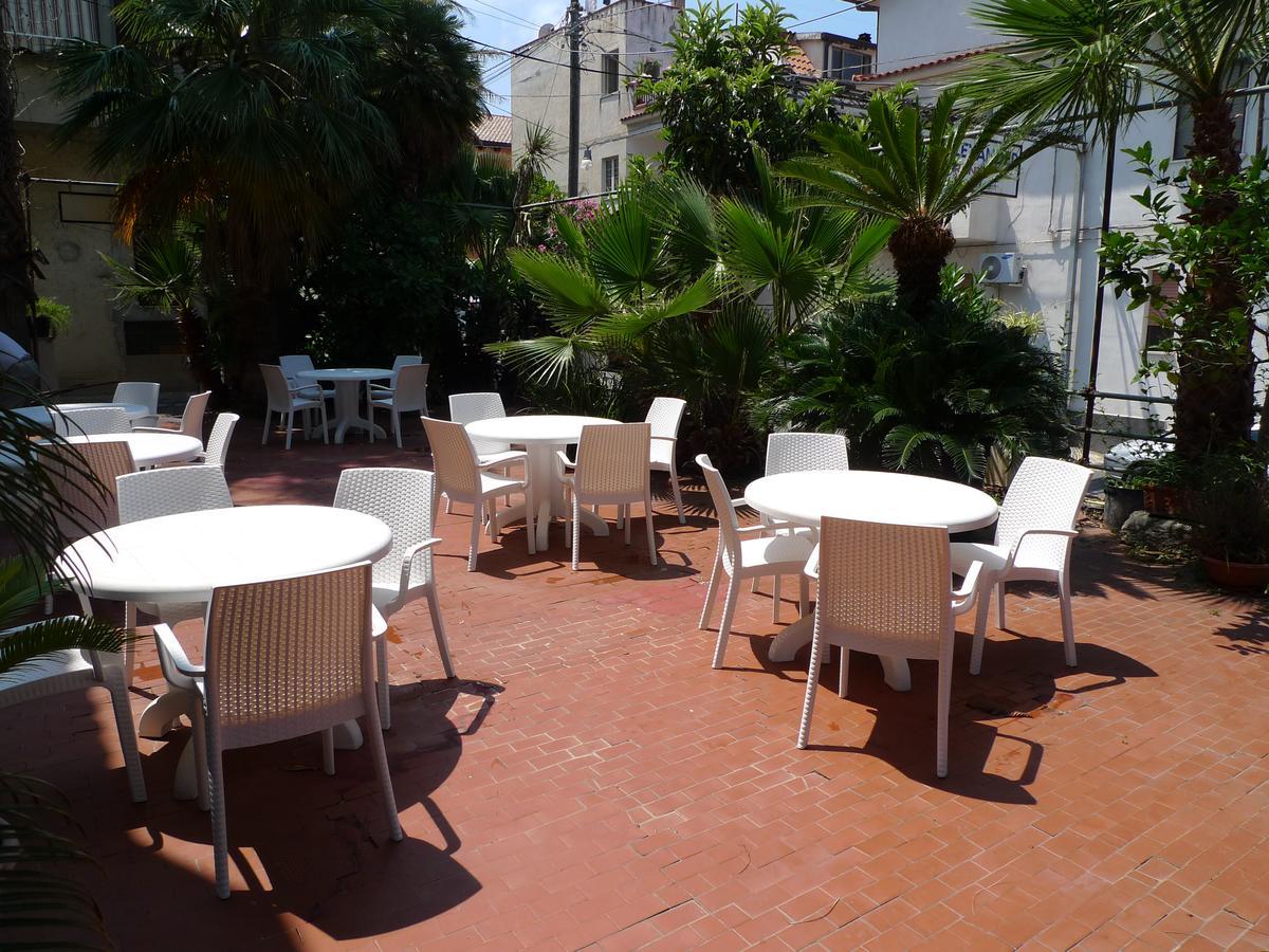 Hotel Alexander Santa Domenica  Exteriér fotografie